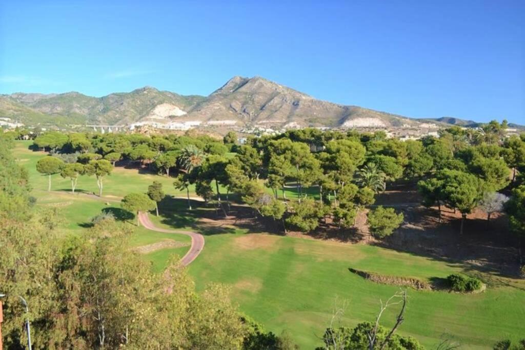 Hermoso Alquiler -Piscina - Playa - Campo De Golf Benalmádena